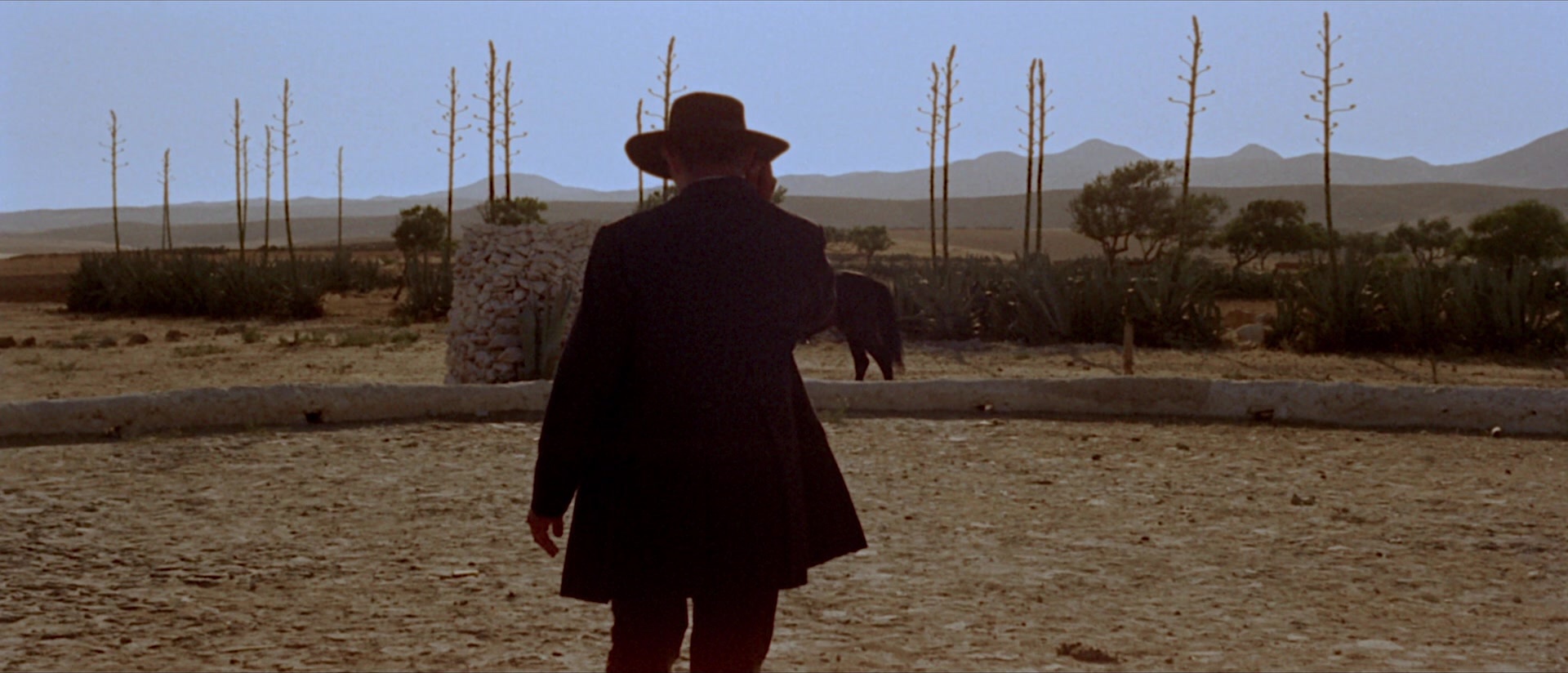 Per qualche dollaro in più (1965), wide, 2.33:1 — film still