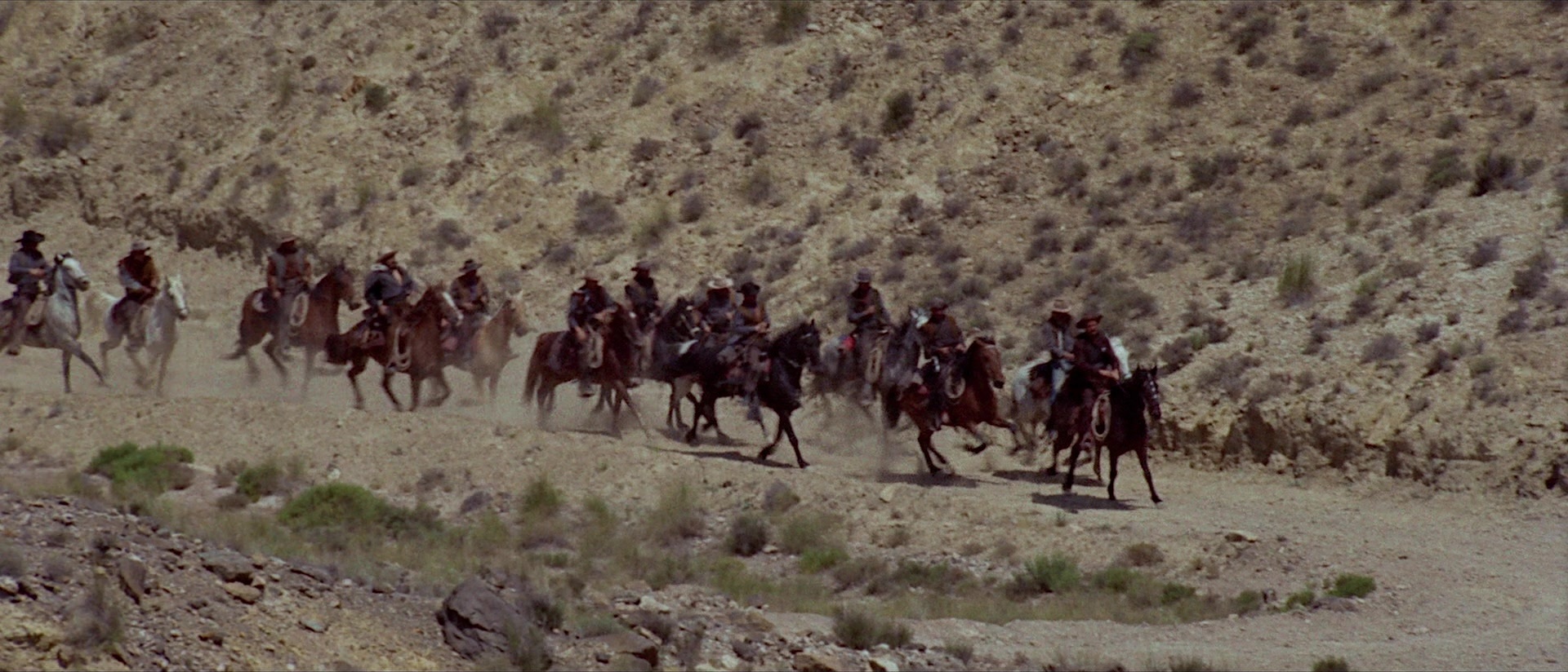 Per qualche dollaro in più (1965), wide, 2.33:1 — film still