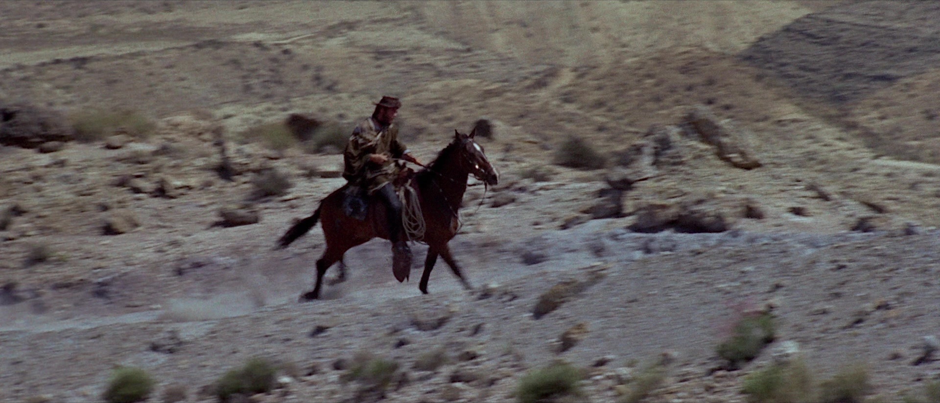 Per qualche dollaro in più (1965), wide, 2.33:1 — film still