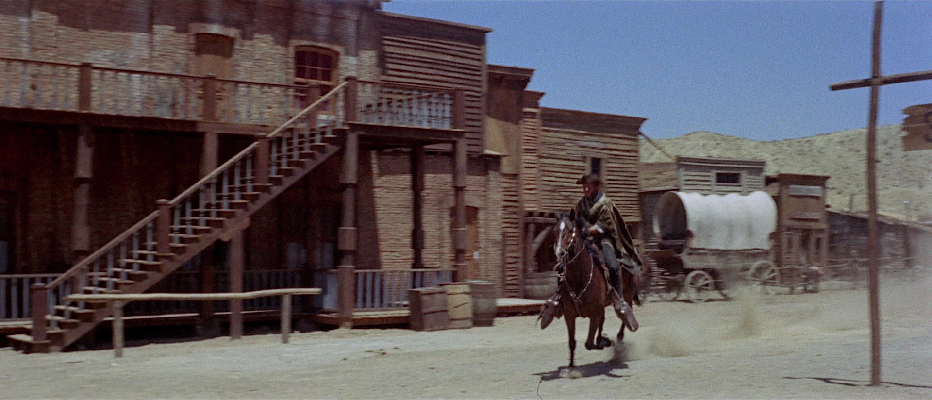 Per qualche dollaro in più (1965), wide, 2.33:1 — film still