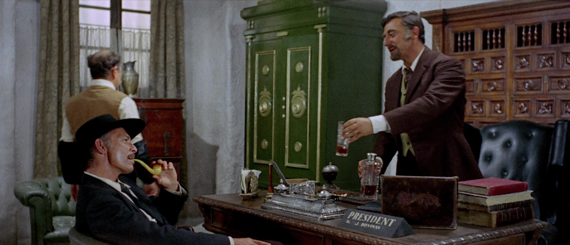 Per qualche dollaro in più (1965), wide, 2.33:1 — film still