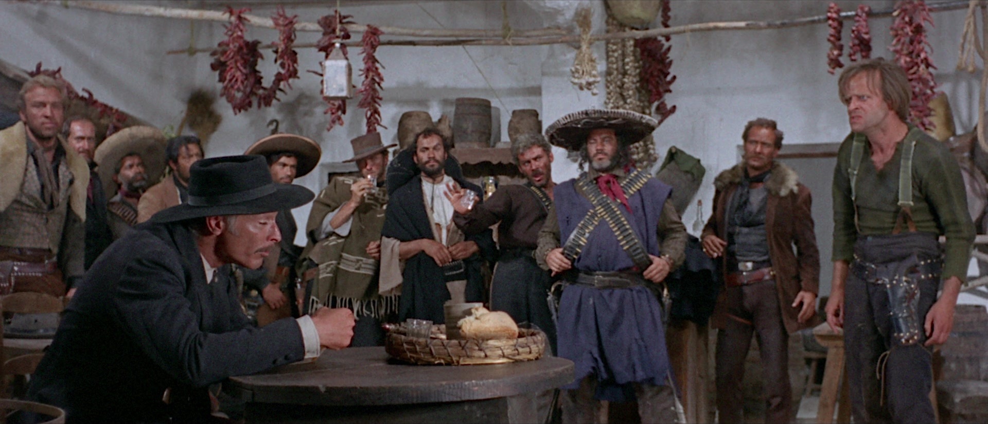Per qualche dollaro in più (1965), wide, 2.33:1 — film still