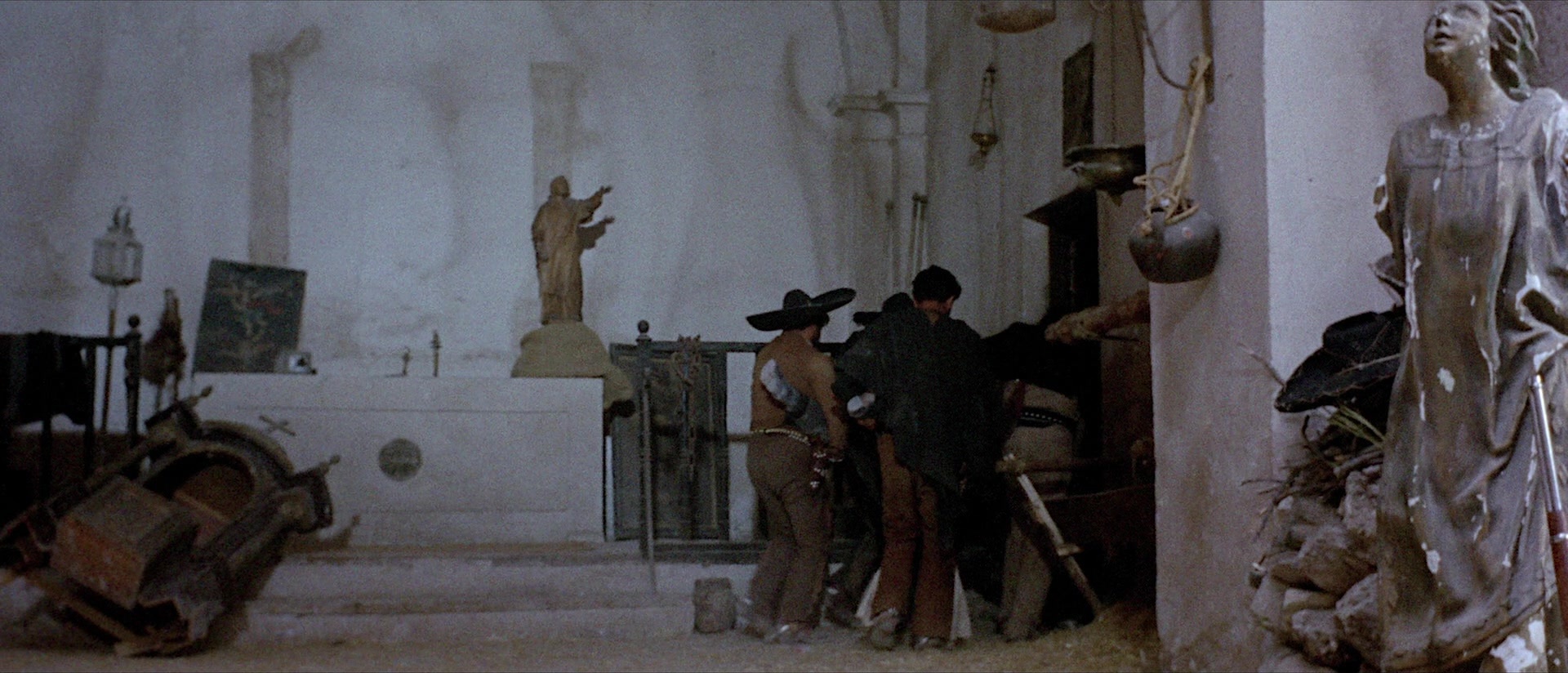 Per qualche dollaro in più (1965), wide, 2.33:1 — film still