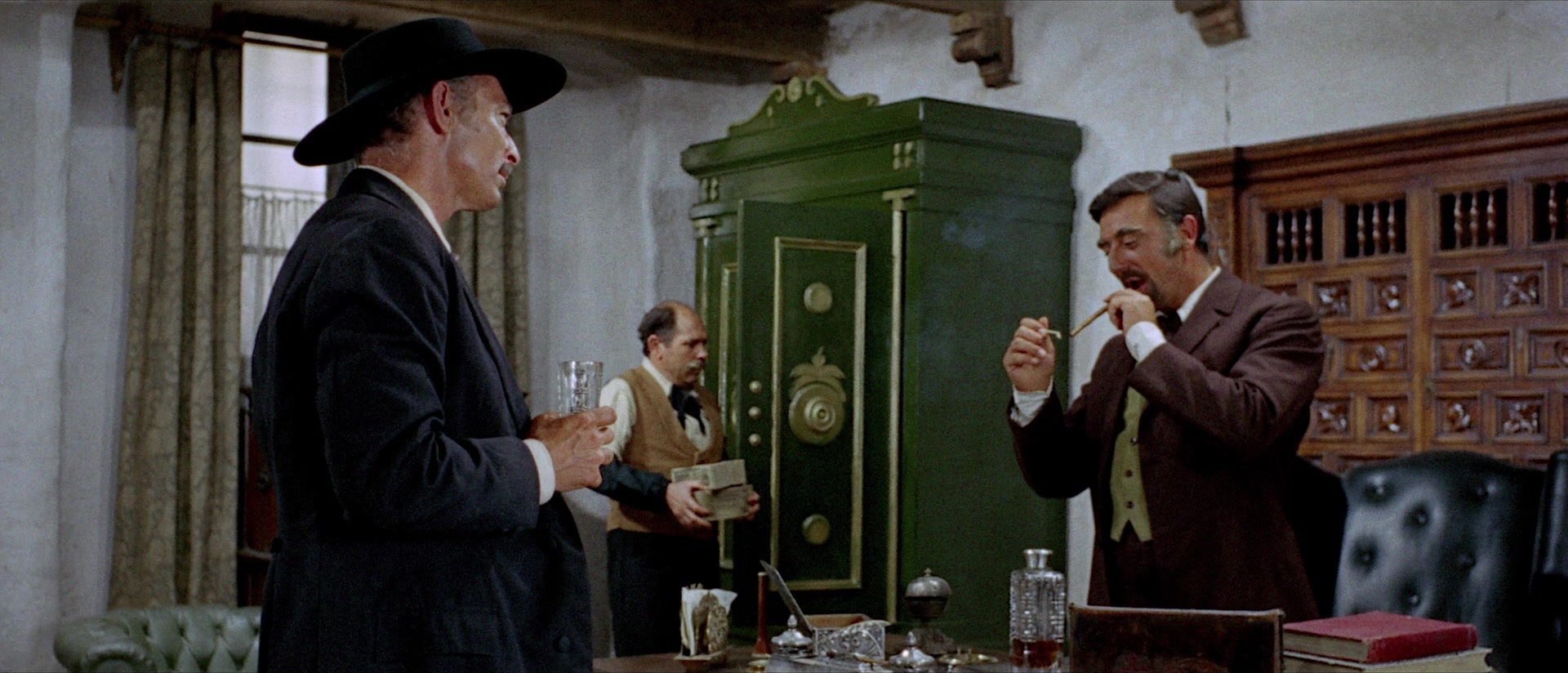 Per qualche dollaro in più (1965), wide, 2.33:1 — film still