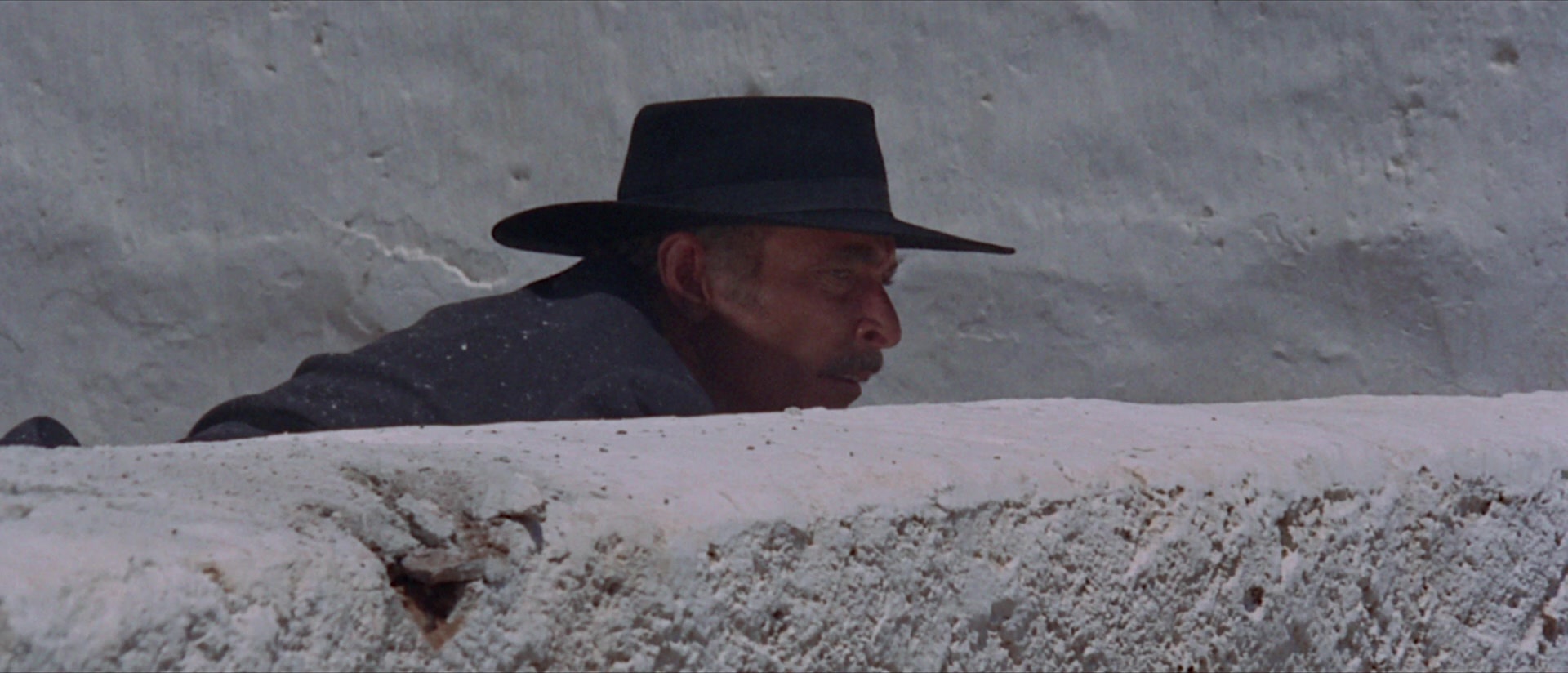 Per qualche dollaro in più (1965), wide, 2.33:1 — film still