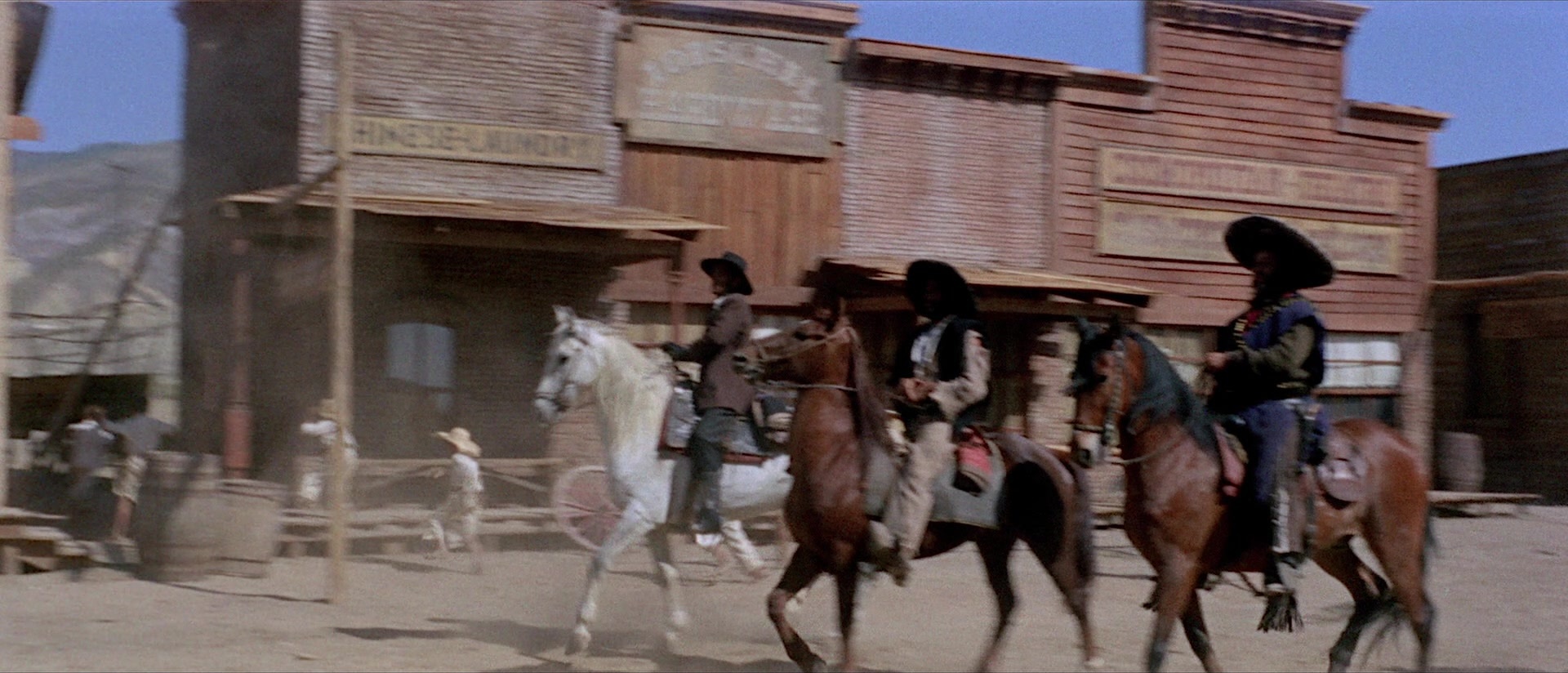 Per qualche dollaro in più (1965), wide, 2.33:1 — film still