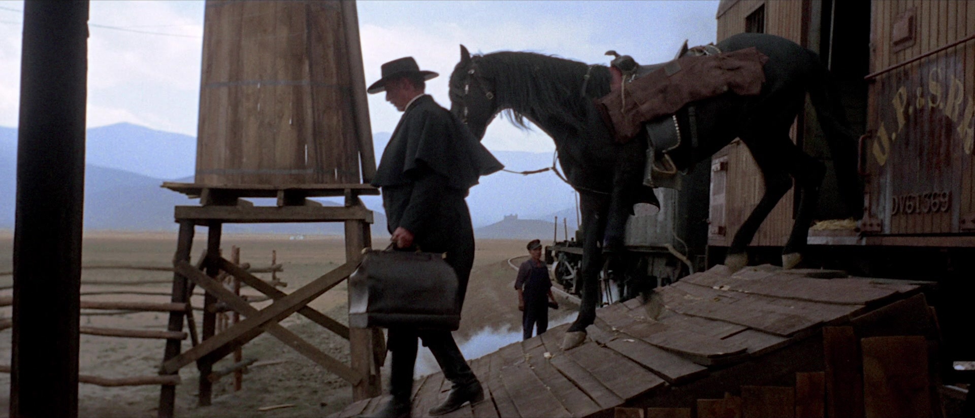 Per qualche dollaro in più (1965), wide, 2.33:1 — film still