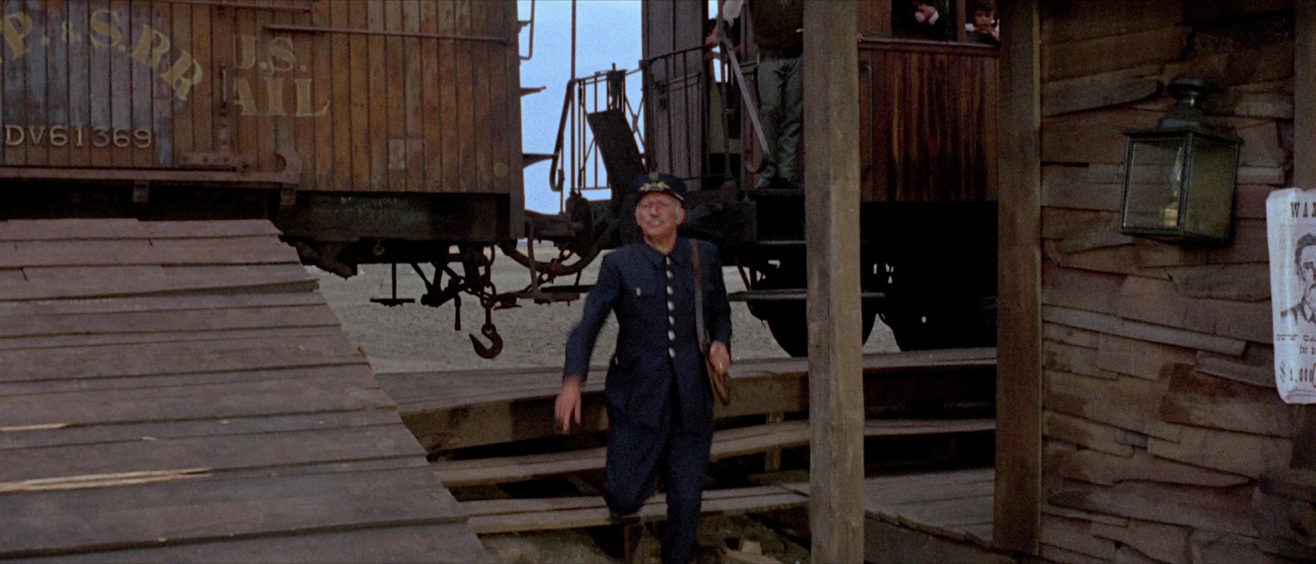 Per qualche dollaro in più (1965), wide, 2.33:1 — film still
