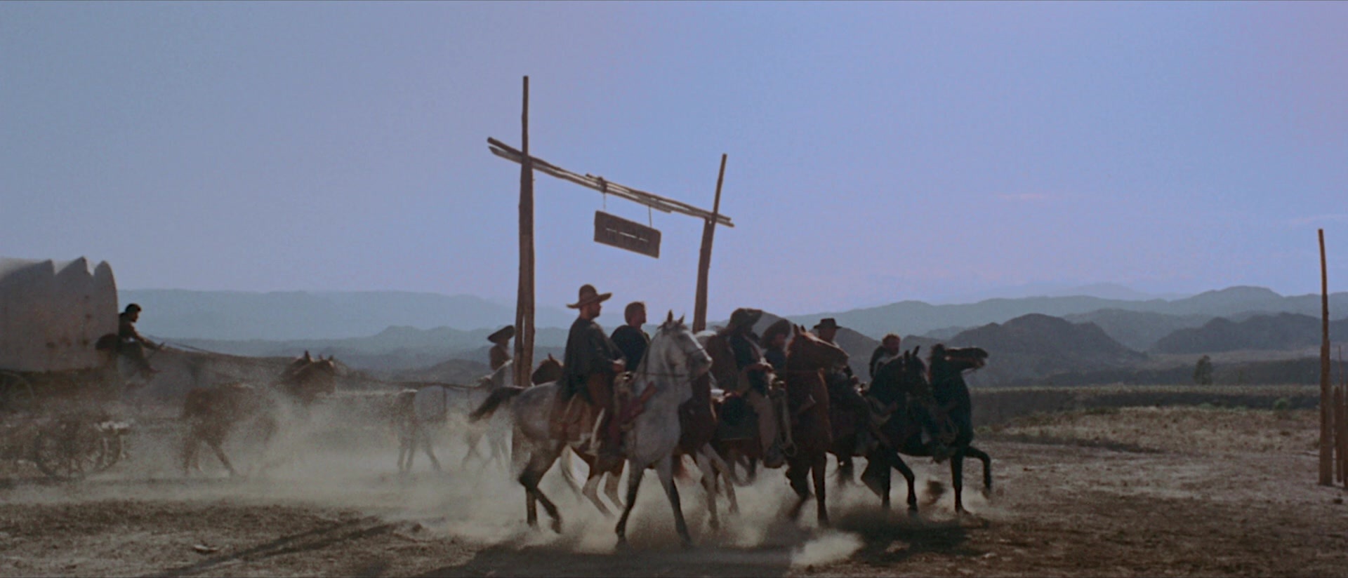 Per qualche dollaro in più (1965), wide, 2.33:1 — film still