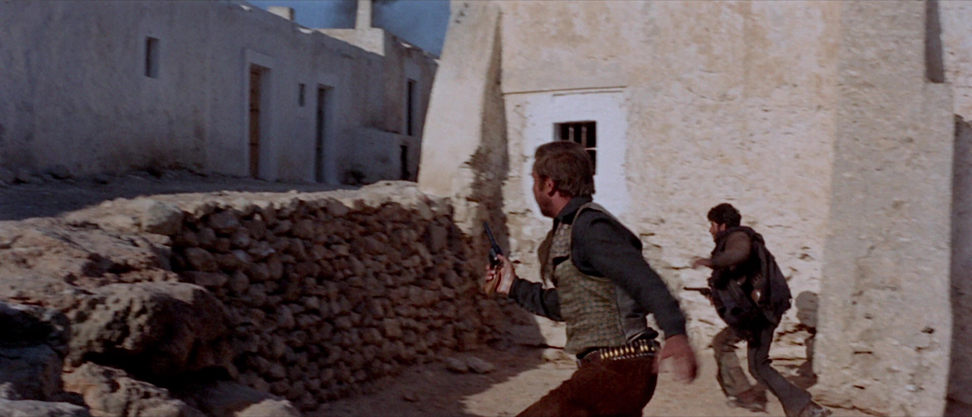 Per qualche dollaro in più (1965), wide, 2.33:1 — film still