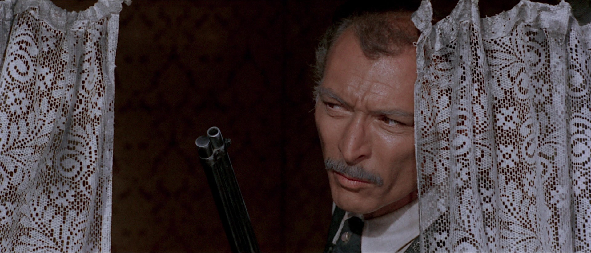 Per qualche dollaro in più (1965), medium, 2.33:1 — film still
