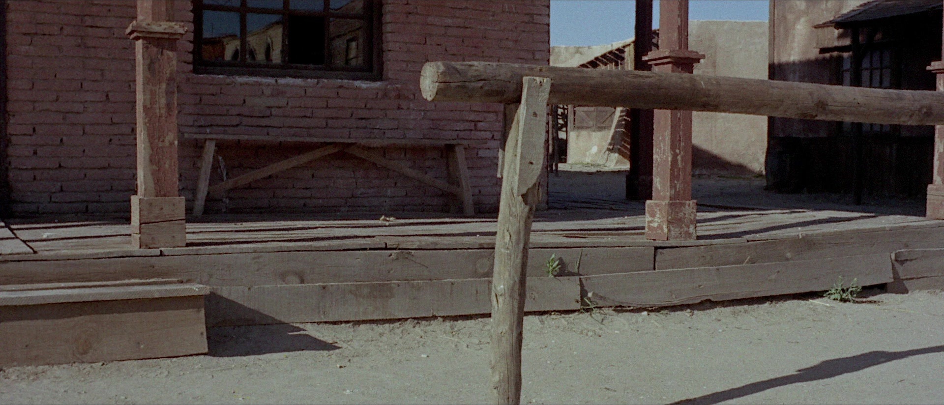 Per qualche dollaro in più (1965), wide, 2.33:1 — film still