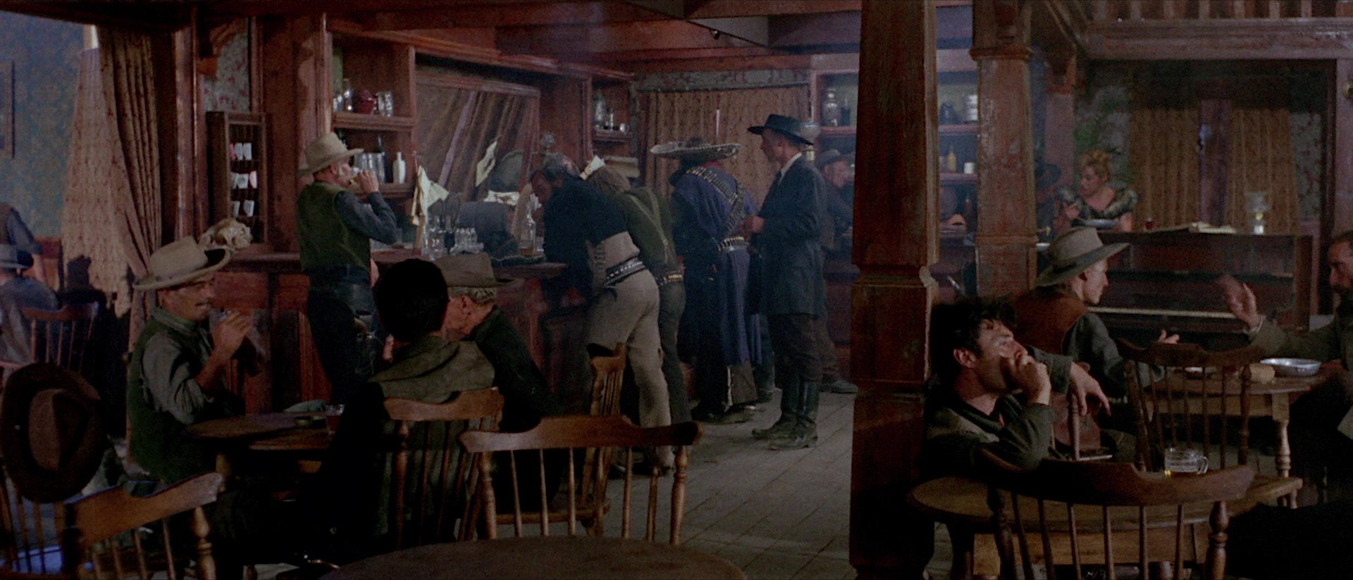 Per qualche dollaro in più (1965), wide, 2.33:1 — film still