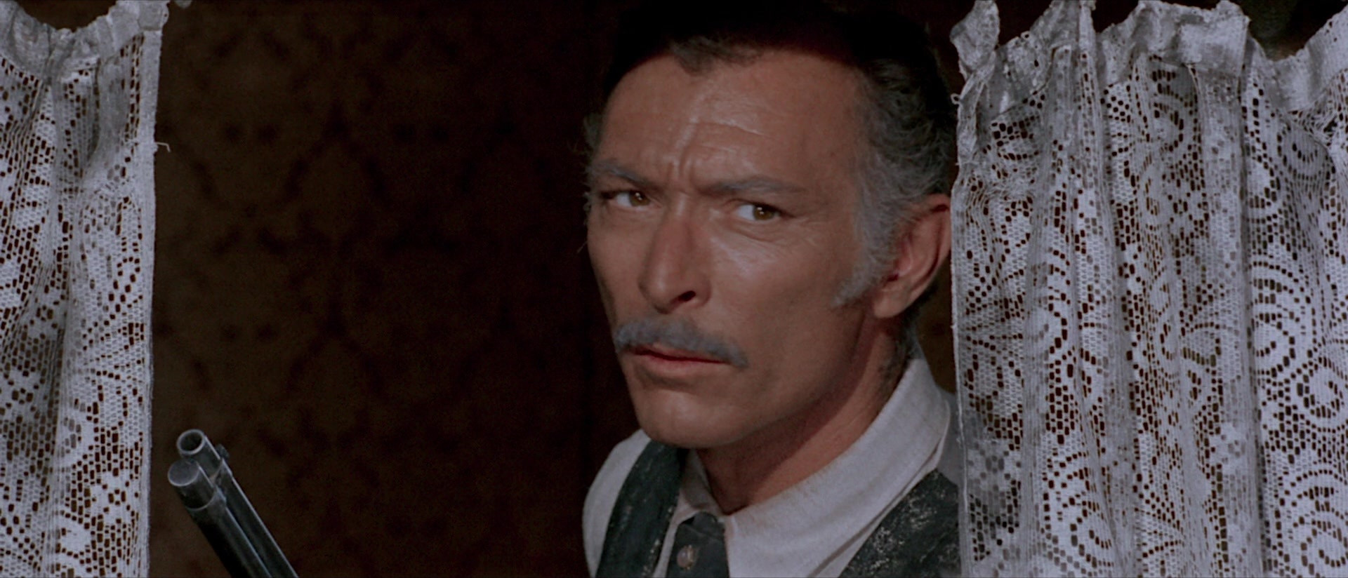 Per qualche dollaro in più (1965), medium, 2.33:1 — film still