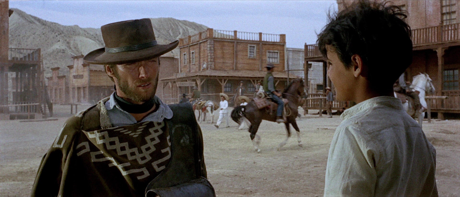 Per qualche dollaro in più (1965), wide, 2.33:1 — film still