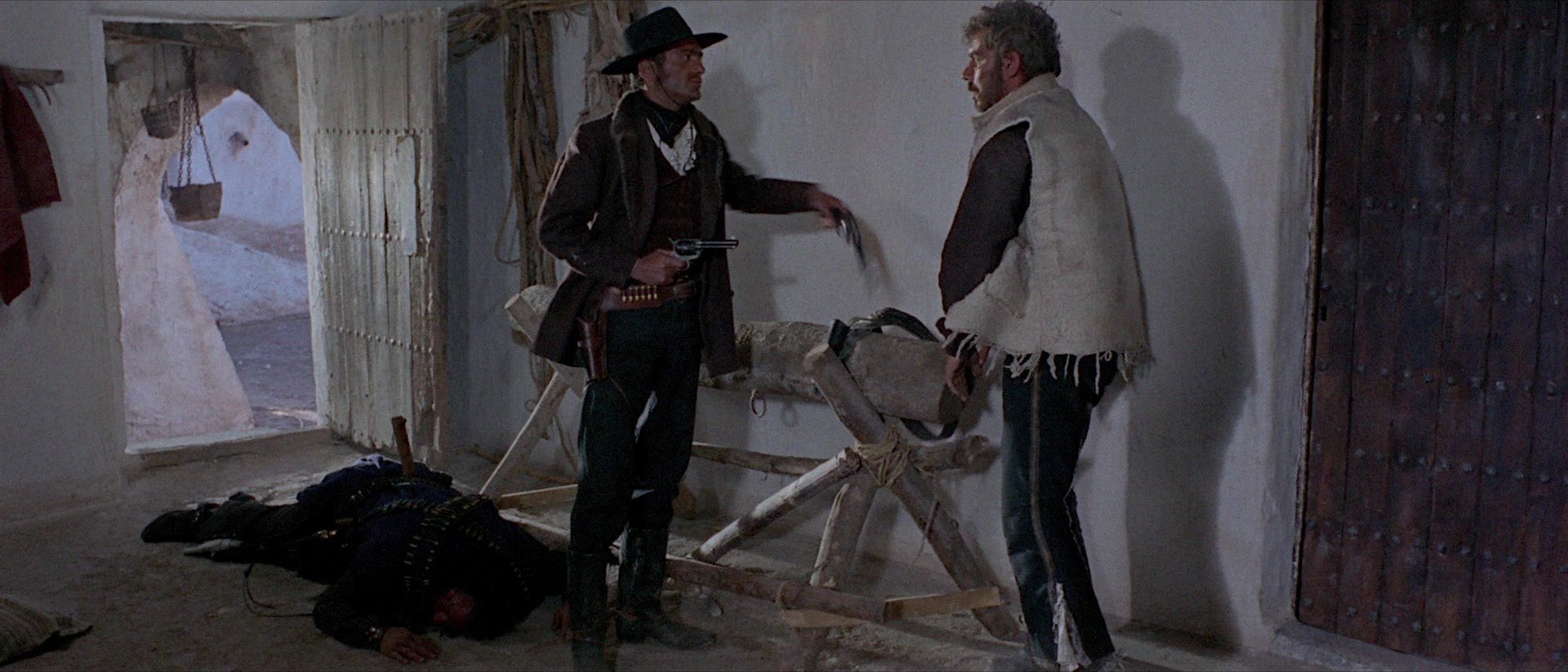 Per qualche dollaro in più (1965), wide, 2.33:1 — film still