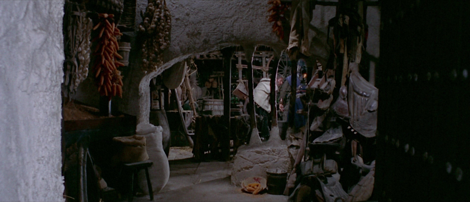 Per qualche dollaro in più (1965), wide, 2.33:1 — film still