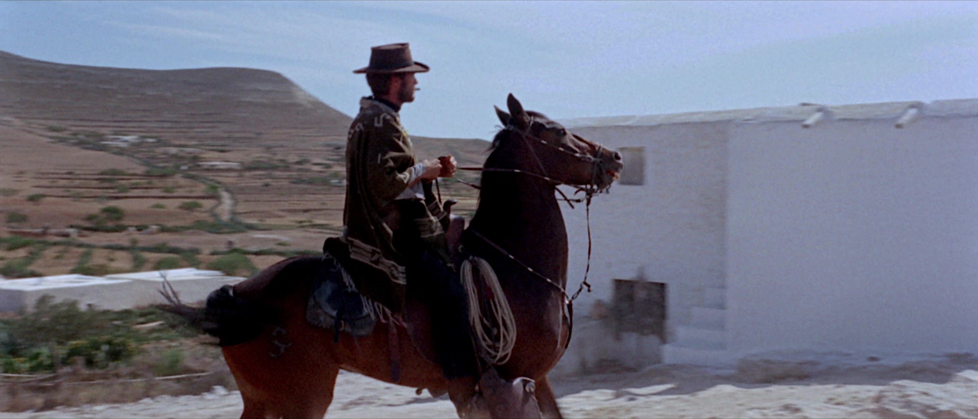 Per qualche dollaro in più (1965), wide, 2.33:1 — film still