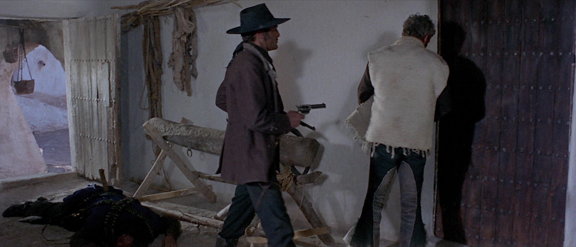 Per qualche dollaro in più (1965), wide, 2.33:1 — film still