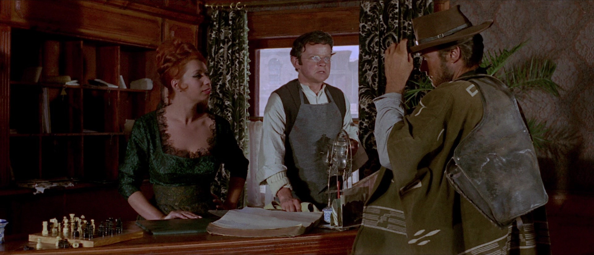 Per qualche dollaro in più (1965), wide, 2.33:1 — film still