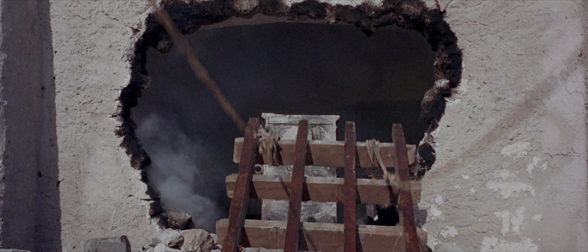 Per qualche dollaro in più (1965), wide, 2.33:1 — film still