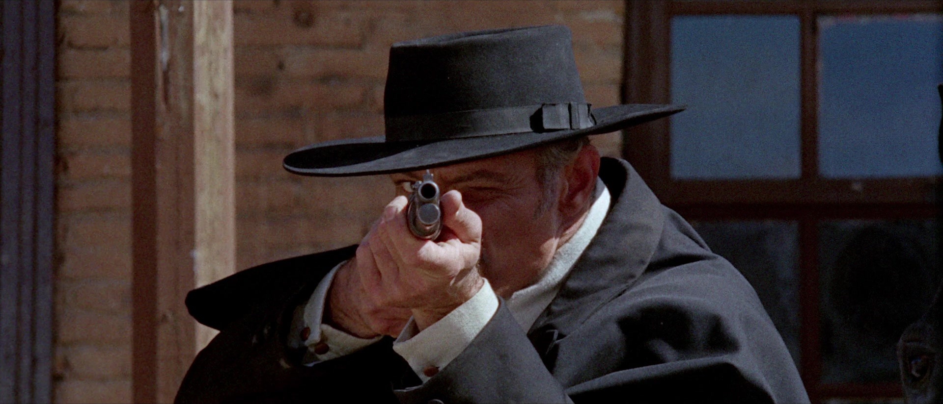 Per qualche dollaro in più (1965), wide, 2.33:1 — film still