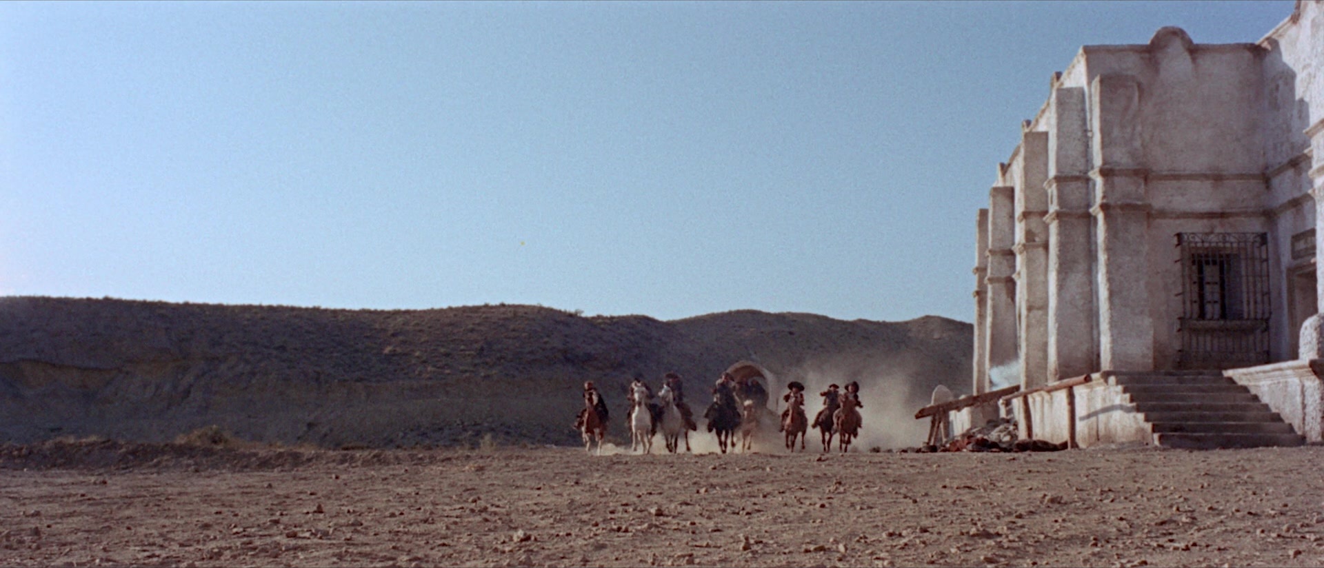 Per qualche dollaro in più (1965), wide, 2.33:1 — film still