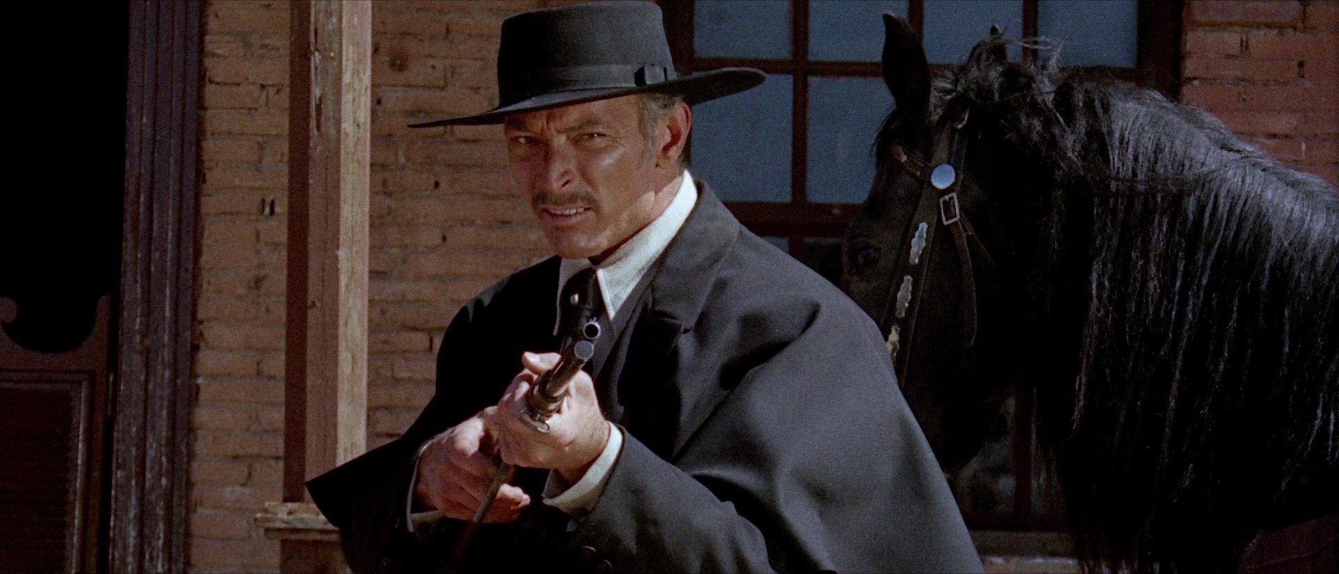 Per qualche dollaro in più (1965), wide, 2.33:1 — film still