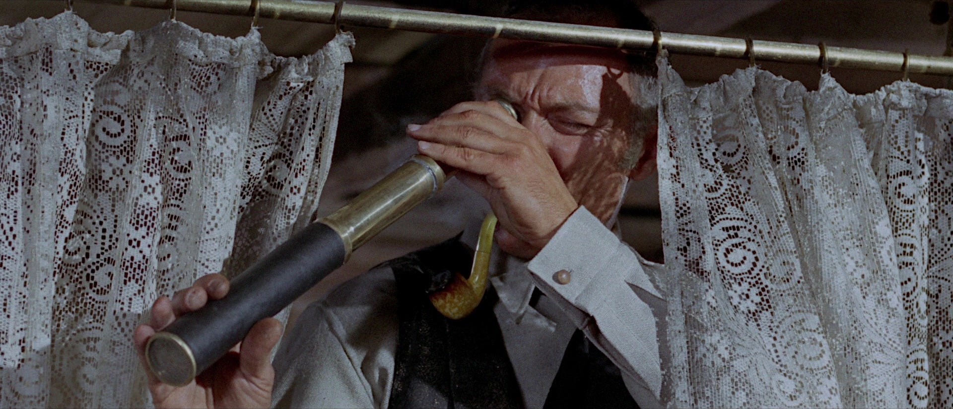 Per qualche dollaro in più (1965), wide, 2.33:1 — film still