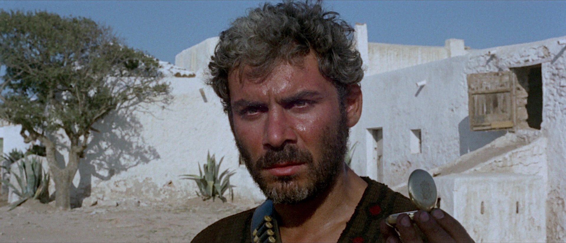 Per qualche dollaro in più (1965), medium, 2.33:1 — film still