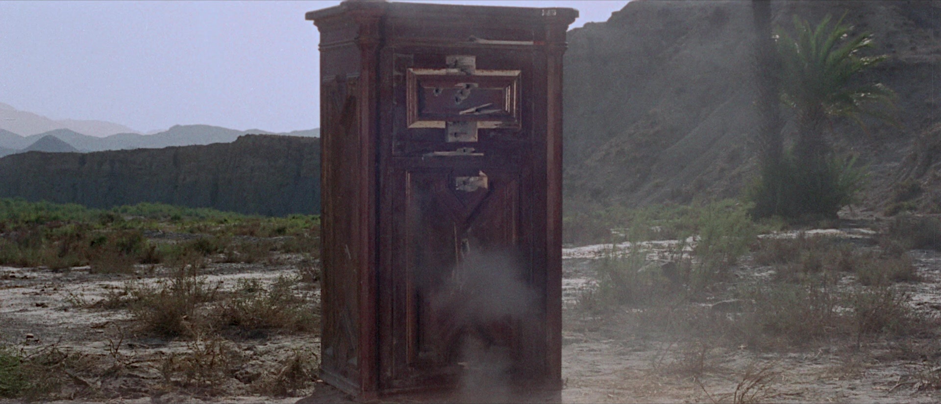 Per qualche dollaro in più (1965), wide, 2.33:1 — film still