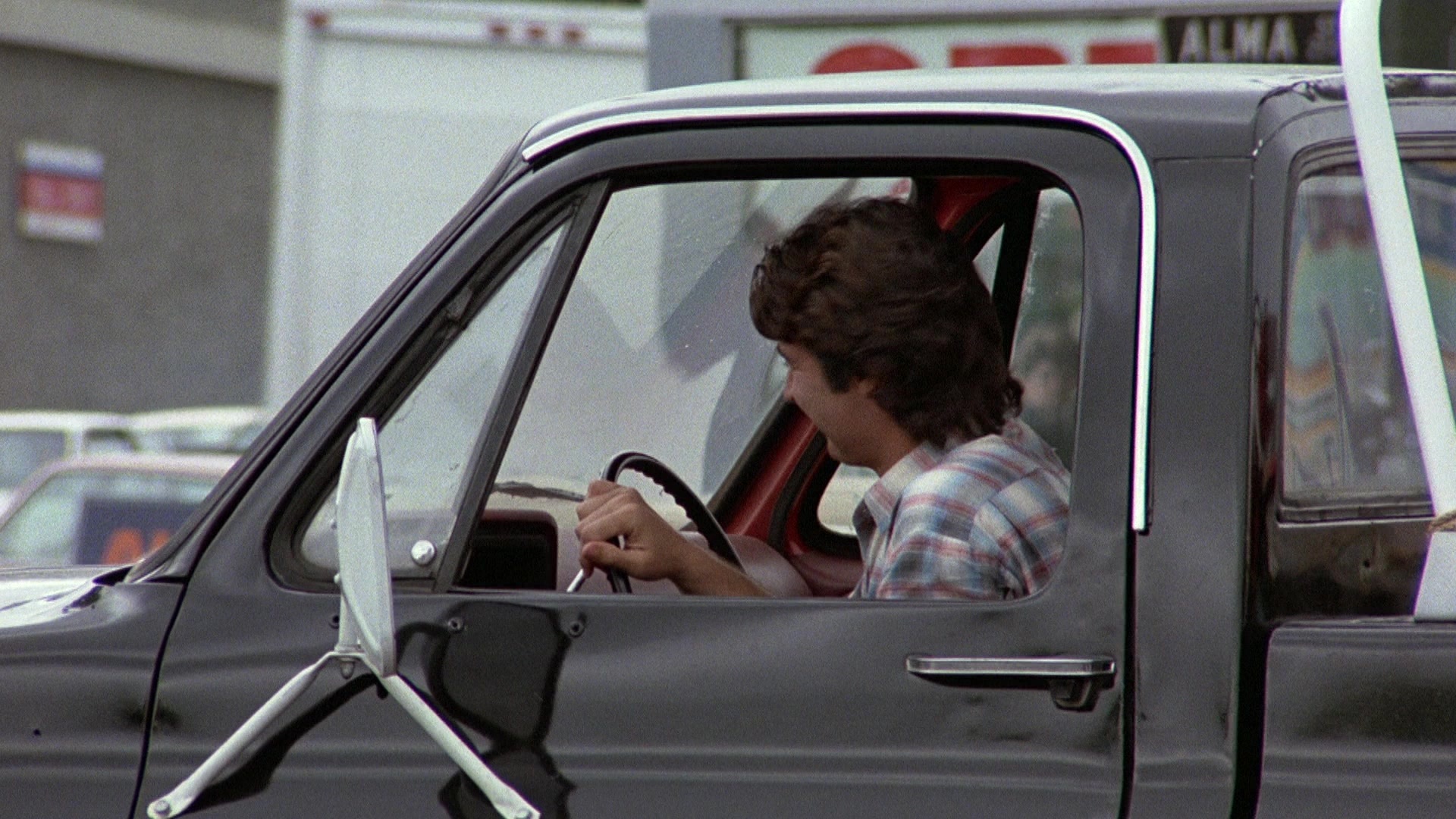 The Accused (1988), wide, 1.78:1 — film still