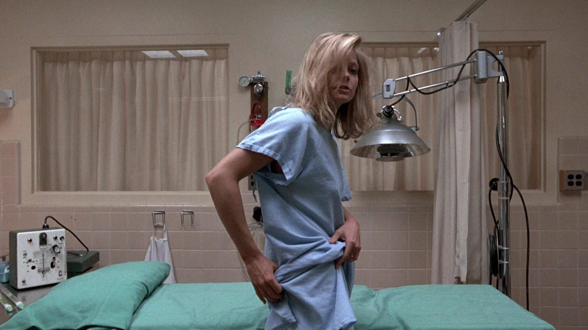 The Accused (1988), wide, 1.78:1 — film still