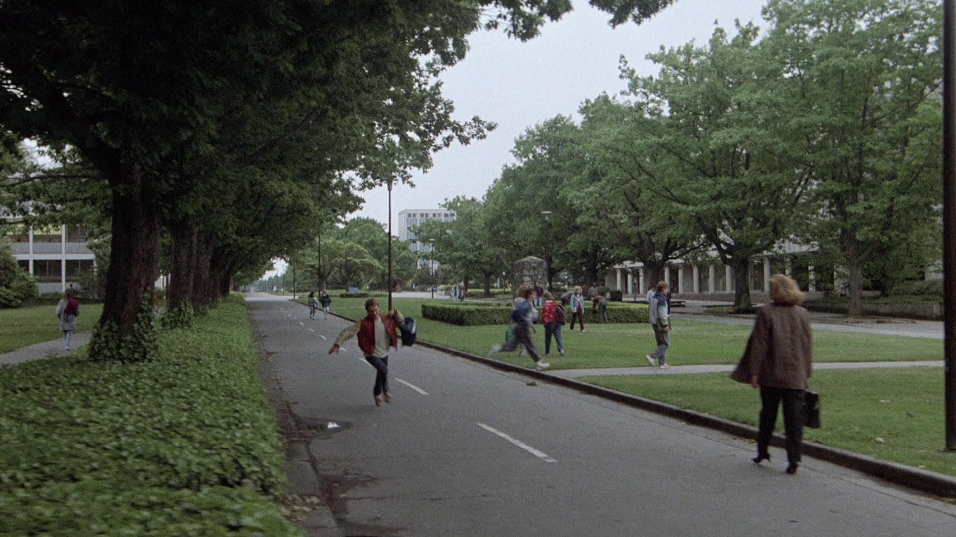 The Accused (1988), wide, 1.78:1 — film still