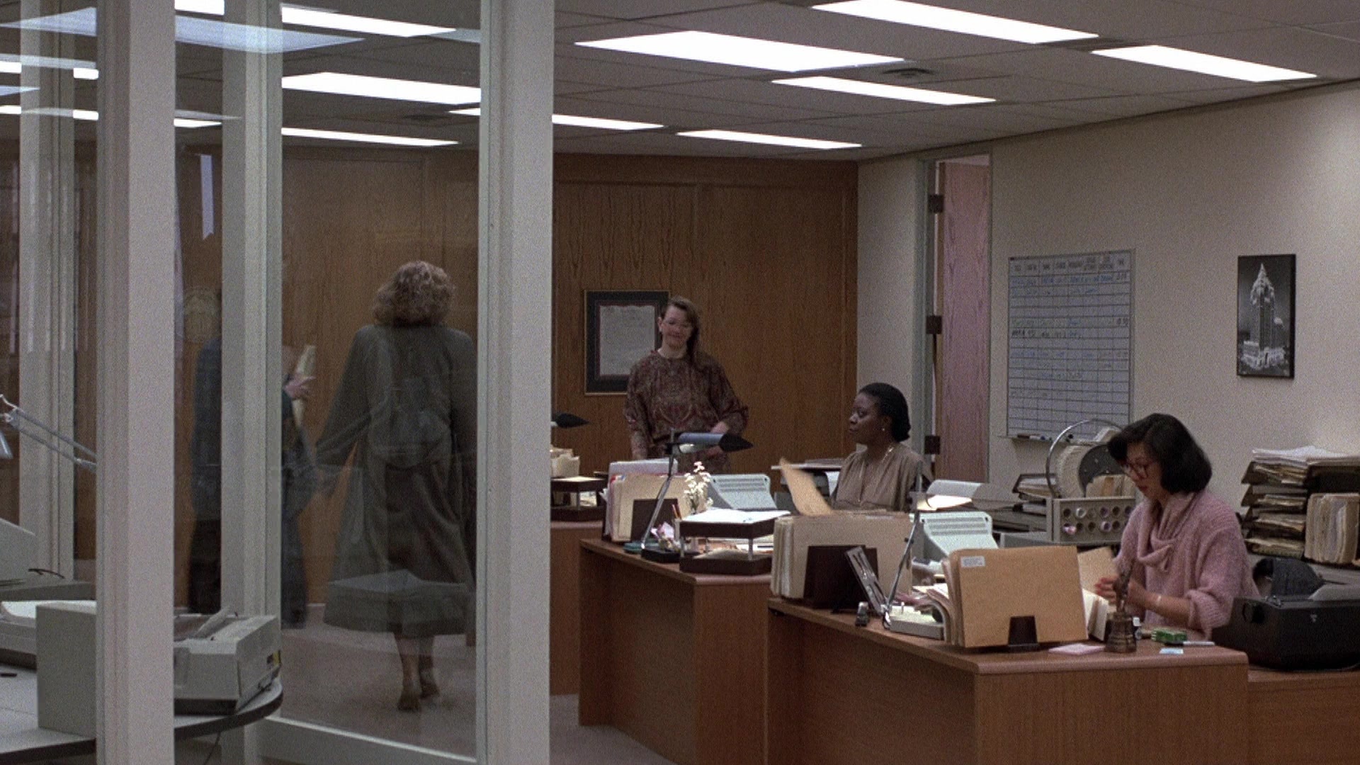 The Accused (1988), wide, 1.78:1 — film still
