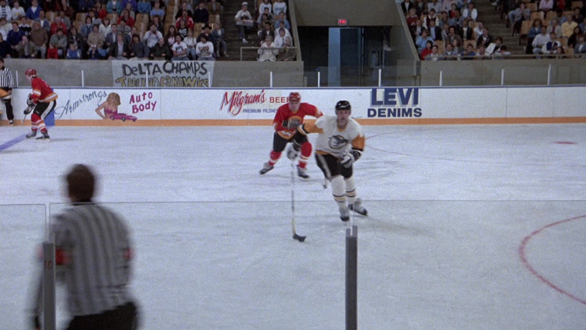 The Accused (1988), wide, 1.78:1 — film still