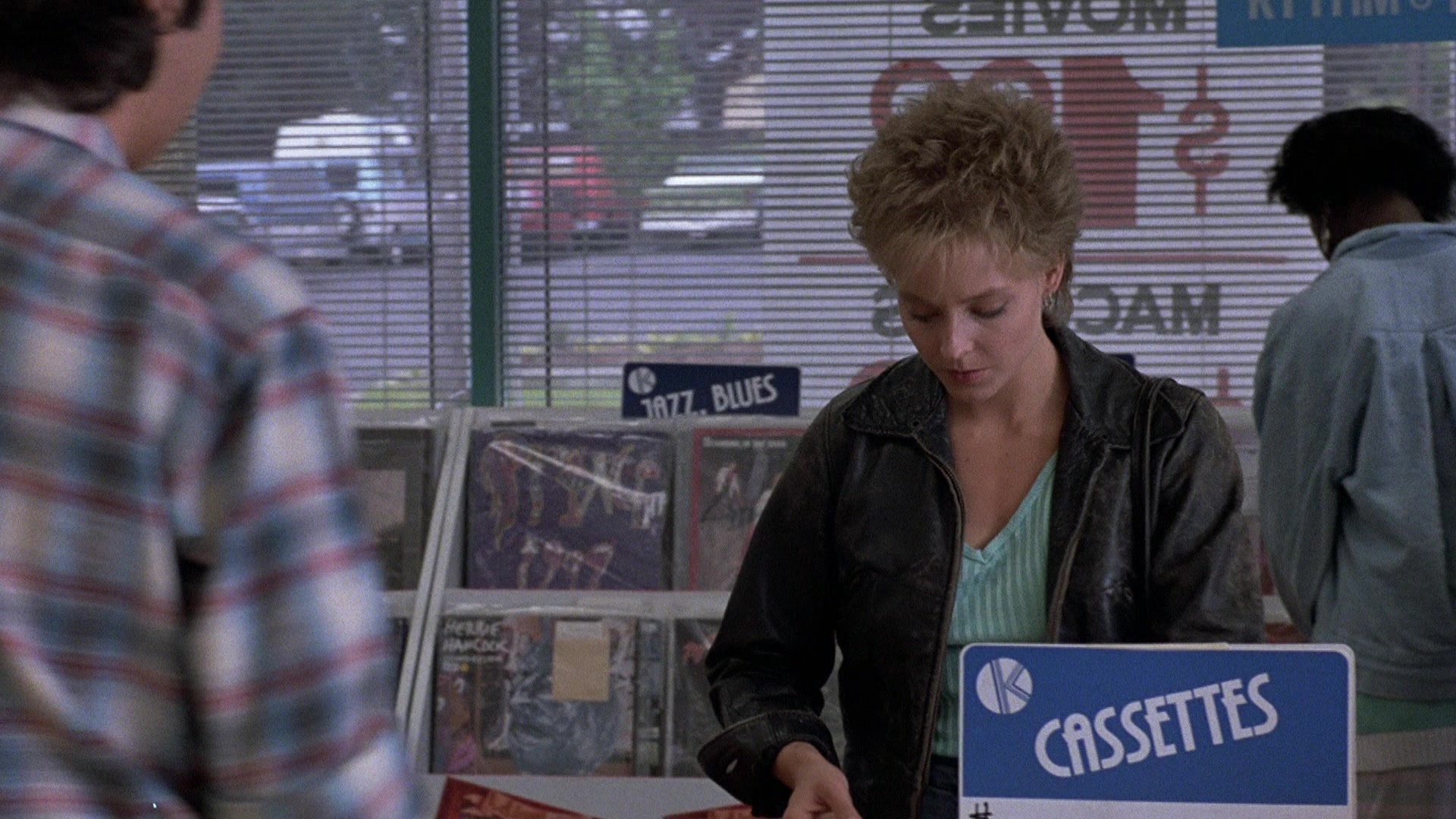 The Accused (1988), wide, 1.78:1 — film still