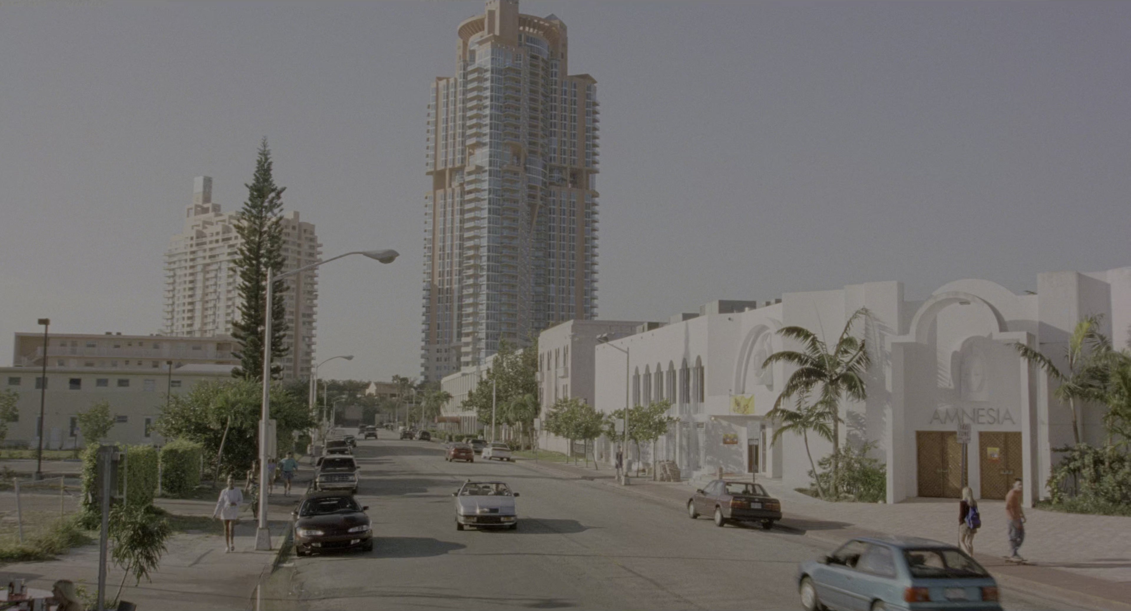 There's Something About Mary (1998), wide, 1.85:1 — film still