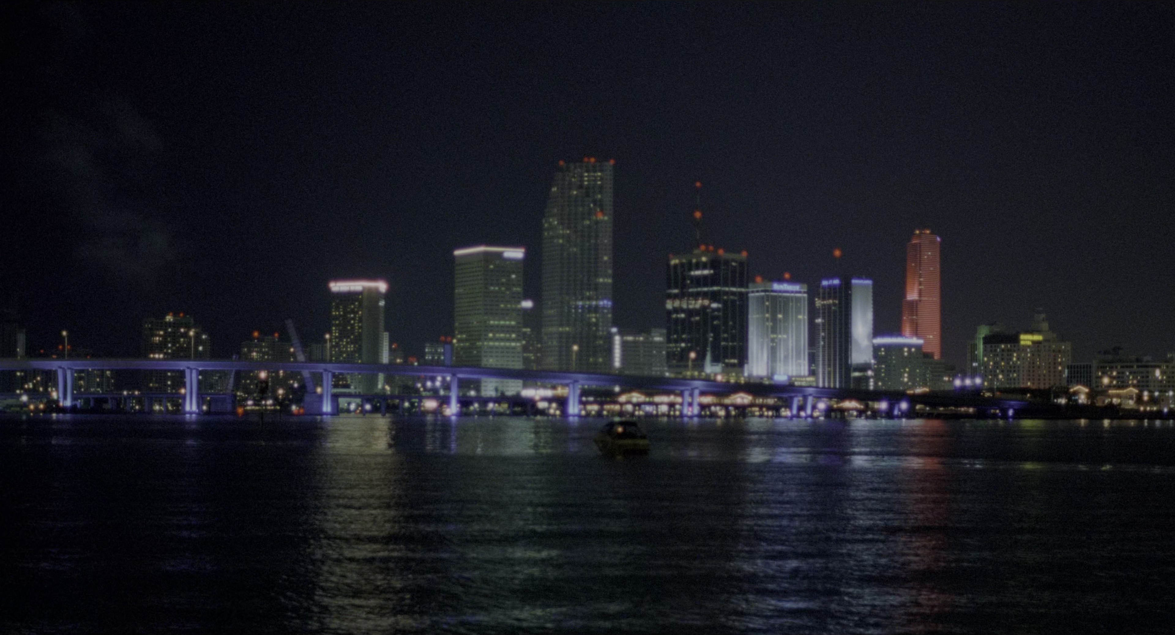 There's Something About Mary (1998), wide, 1.85:1 — film still