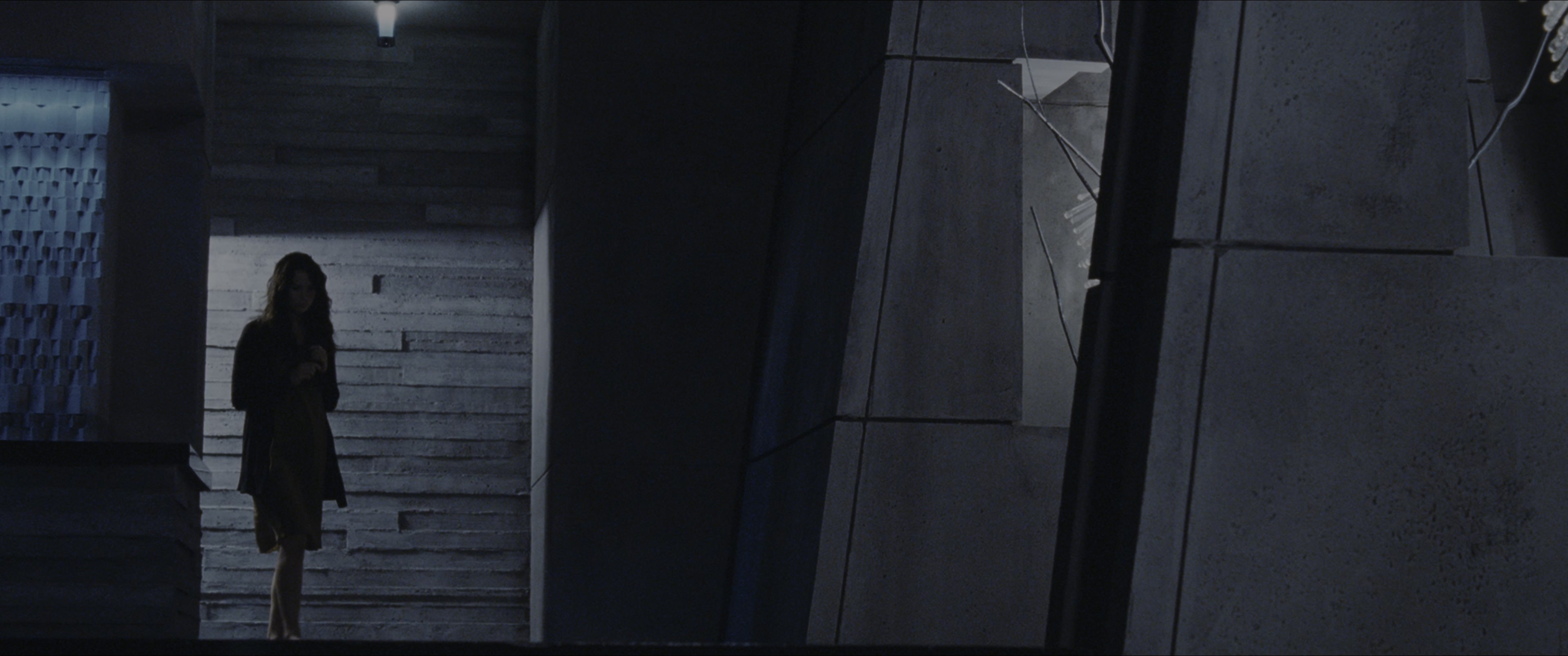 The Hunger Games (2012), wide, 2.39:1 — film still