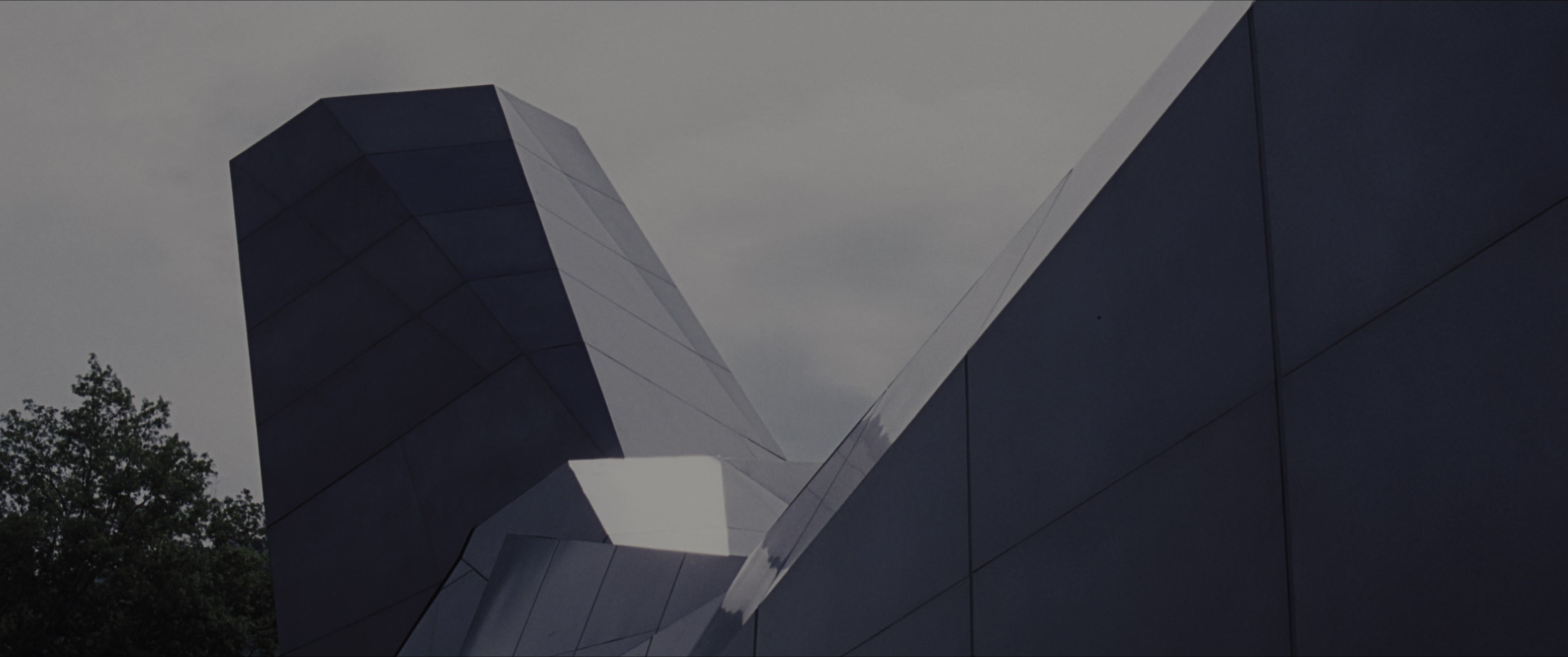 The Hunger Games (2012), wide, 2.39:1 — film still