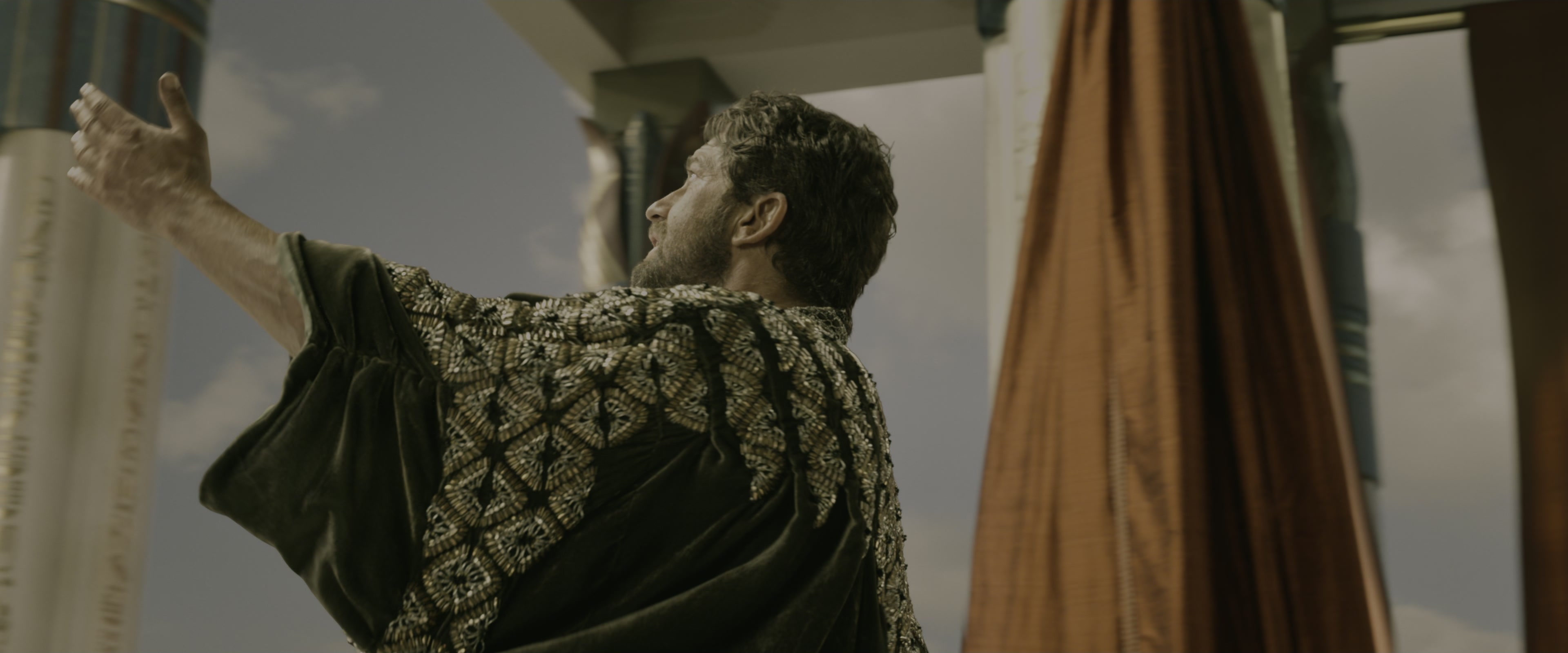 Gods of Egypt (2016), wide, 2.40:1 — film still