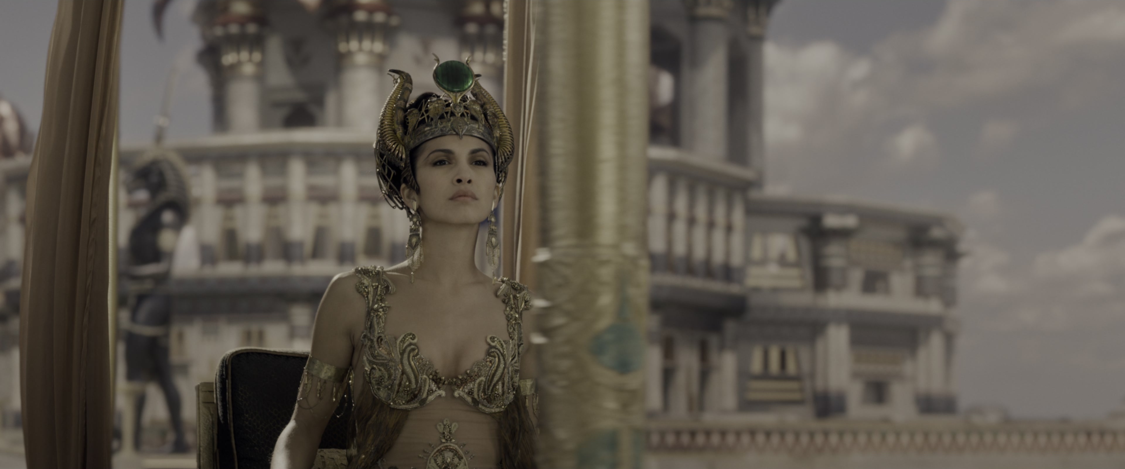 Gods of Egypt (2016), wide, 2.40:1 — film still