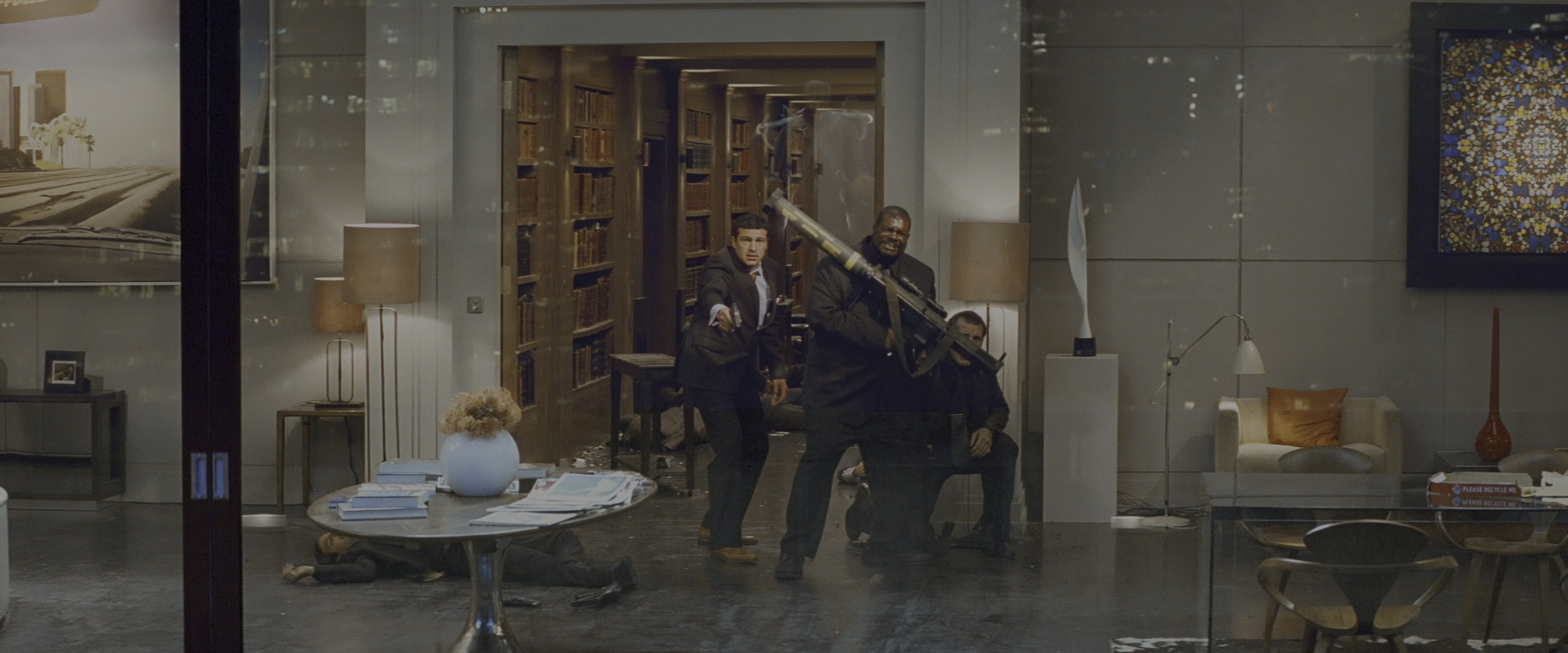 Kick-Ass (2010), wide, 2.40:1 — film still