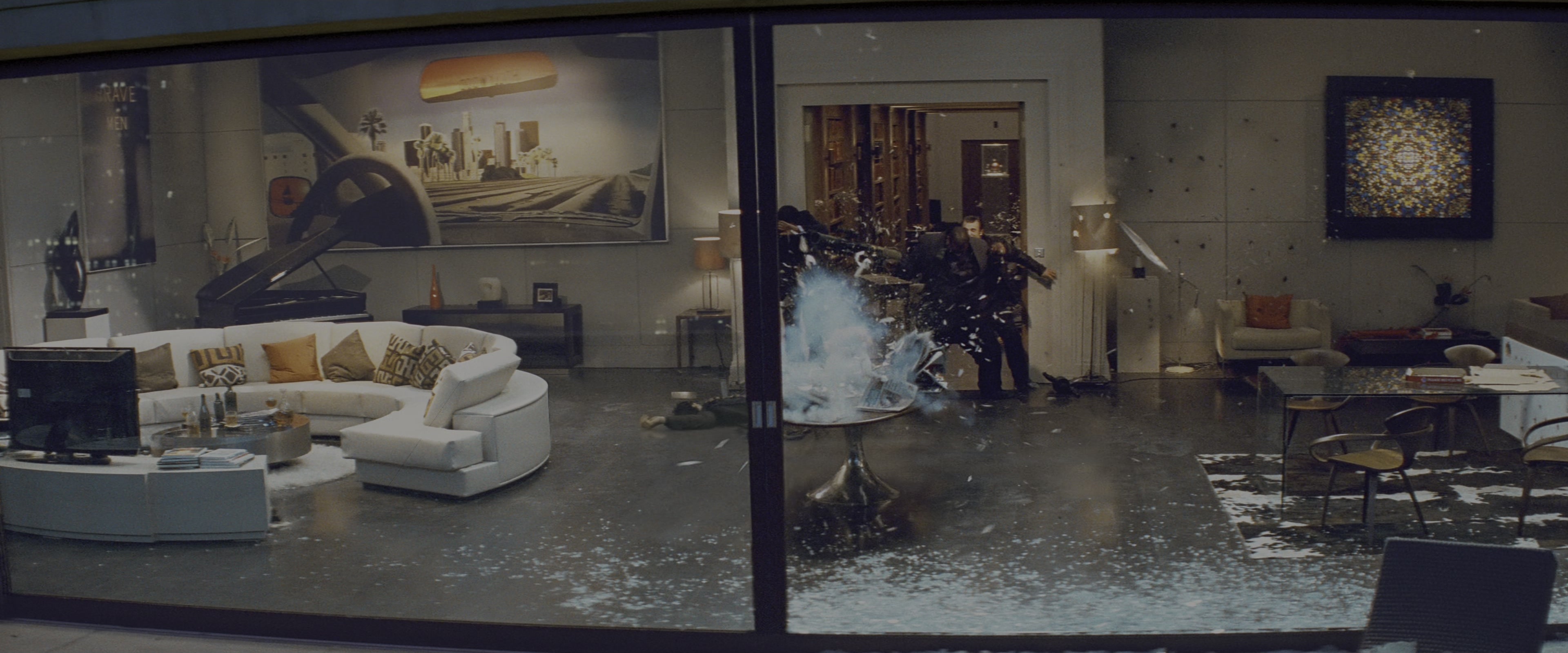 Kick-Ass (2010), wide, 2.40:1 — film still