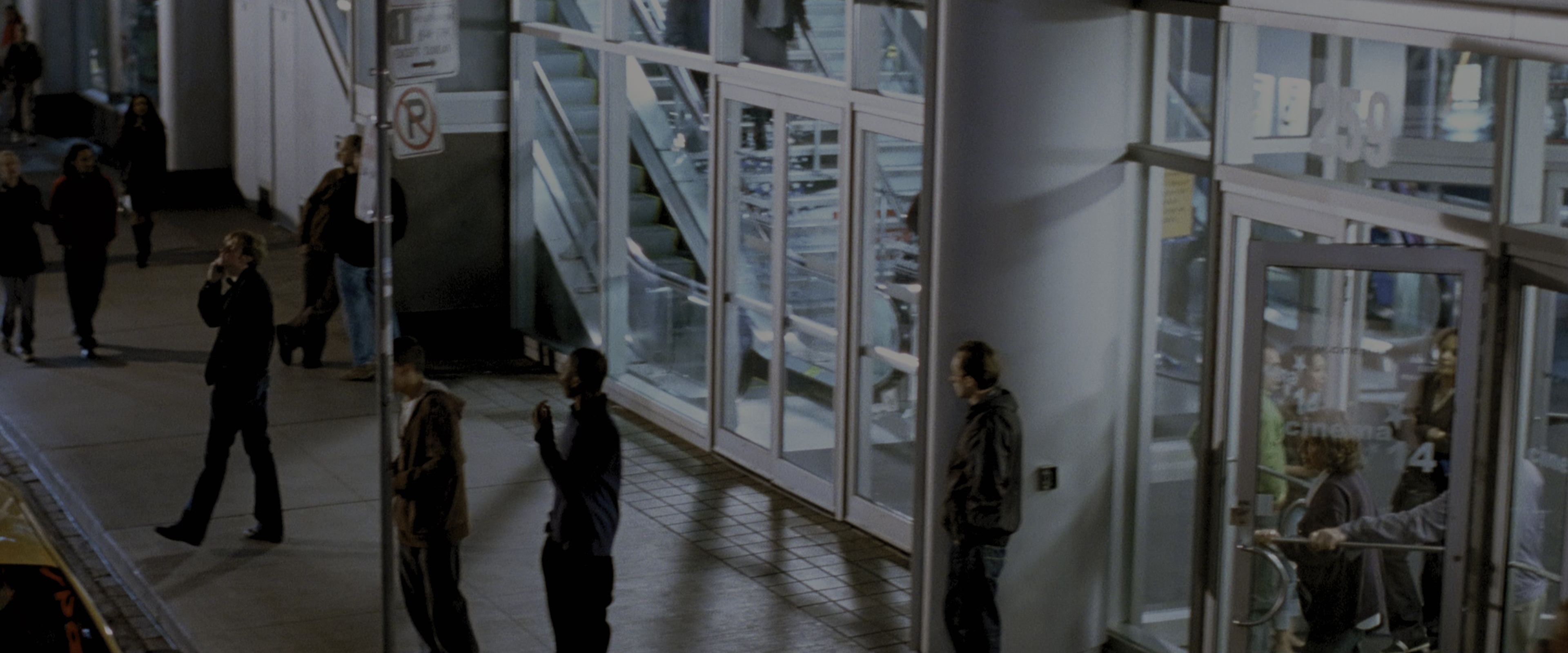 Kick-Ass (2010), wide, 2.40:1 — film still