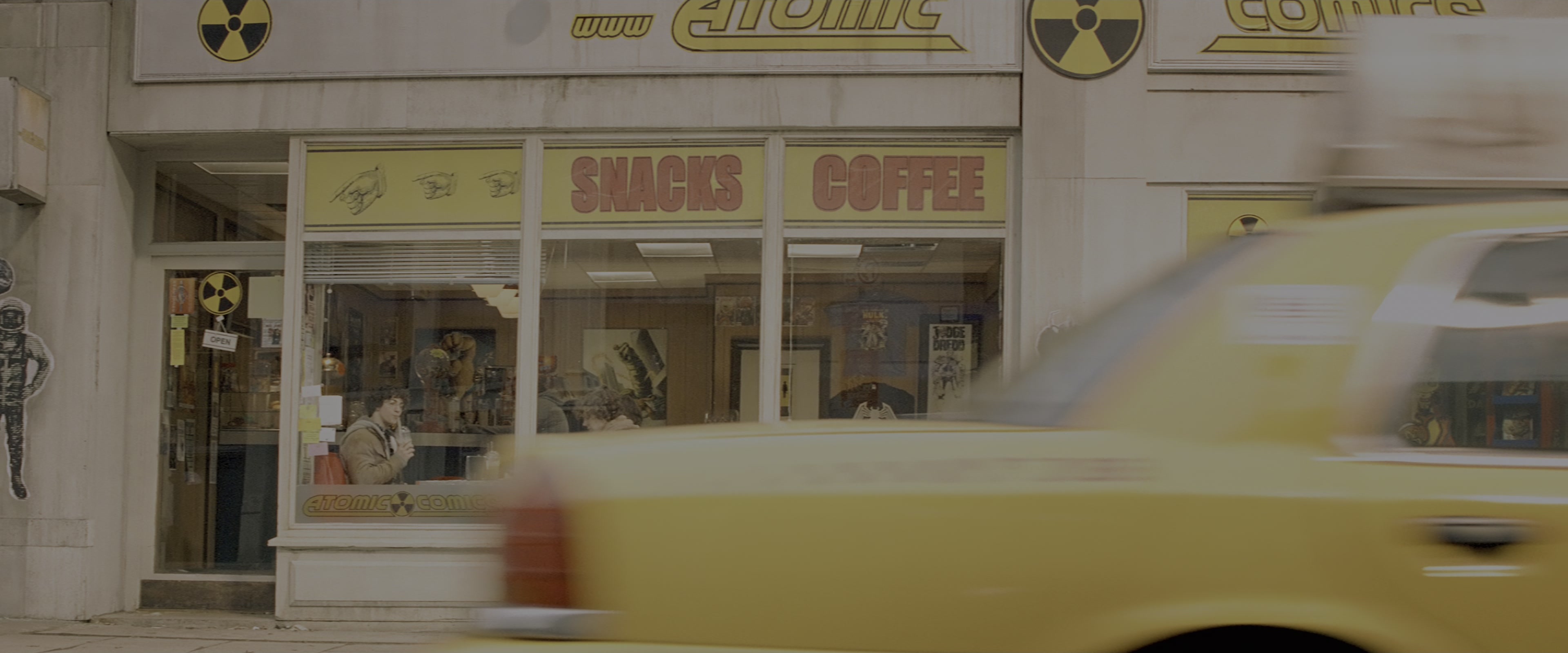 Kick-Ass (2010), wide, 2.40:1 — film still