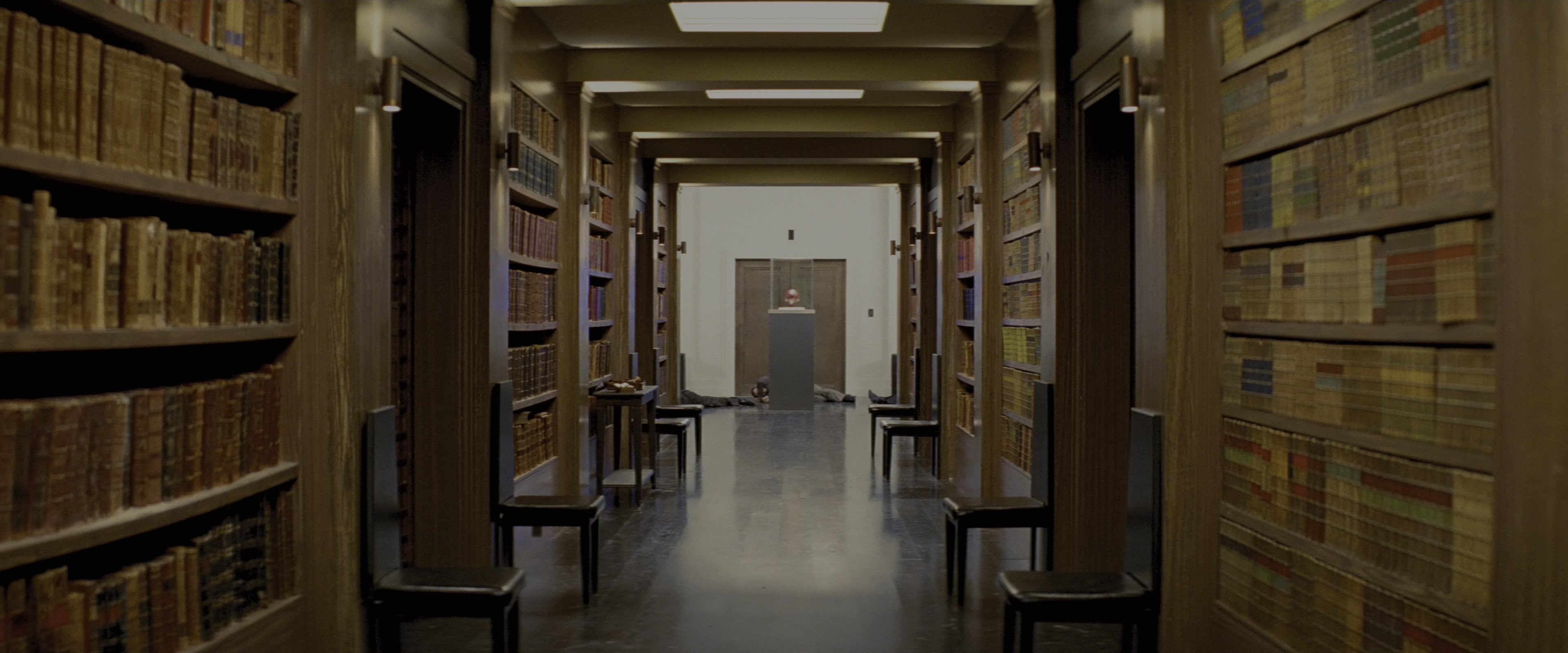 Kick-Ass (2010), wide, 2.40:1 — film still