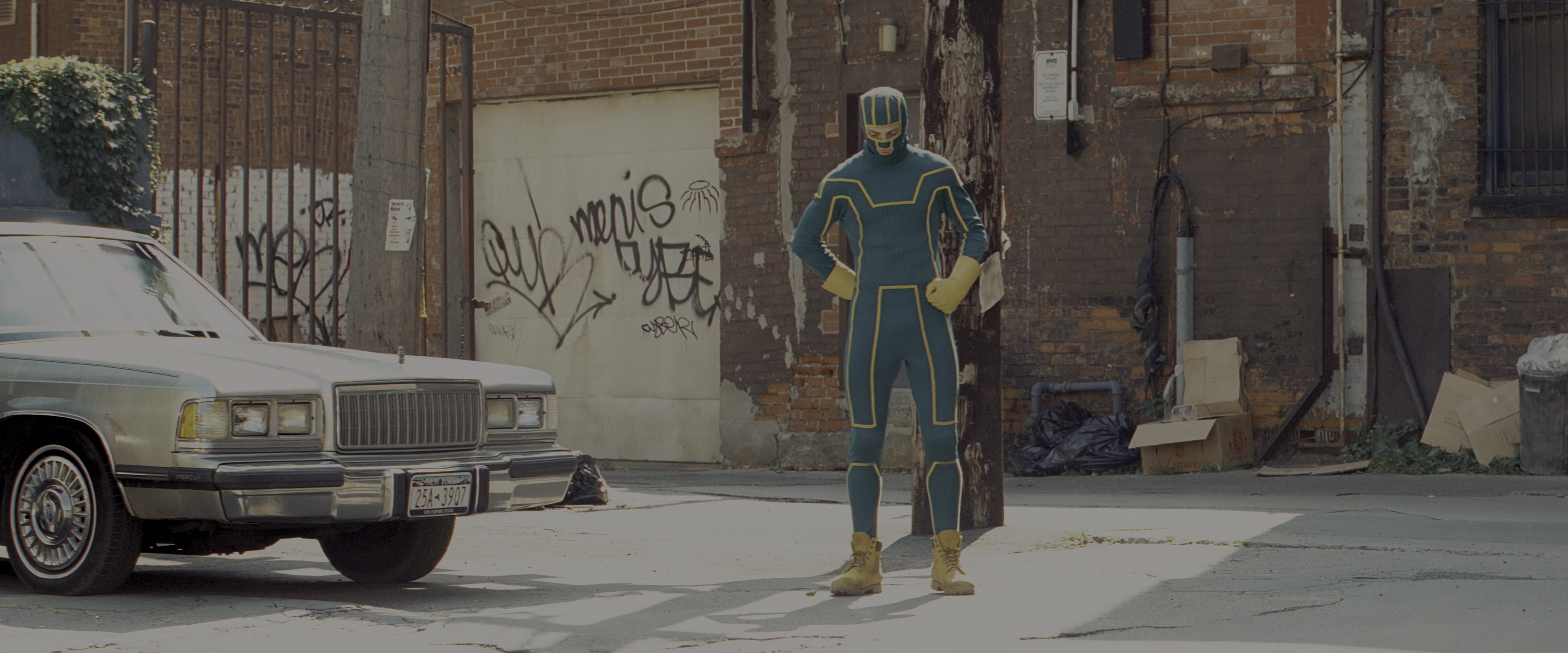 Kick-Ass (2010), wide, 2.40:1 — film still