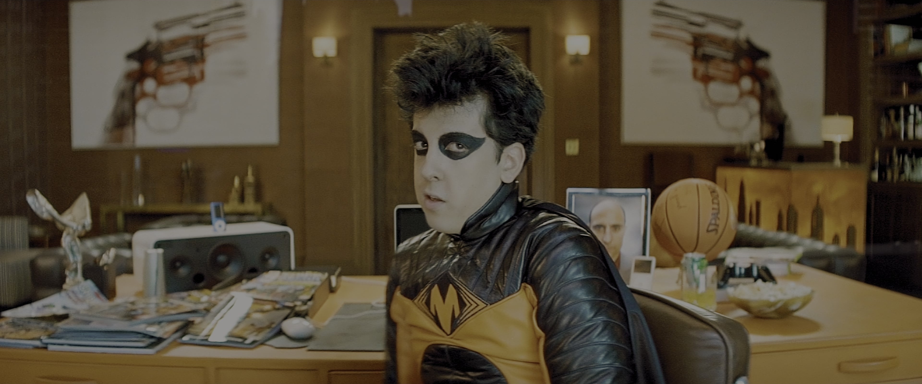 Kick-Ass (2010), wide, 2.40:1 — film still